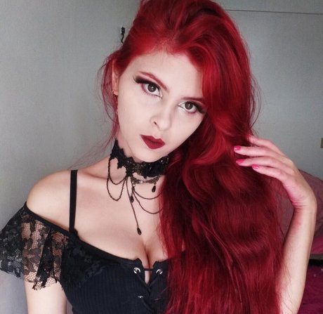 Julia chan model hd img