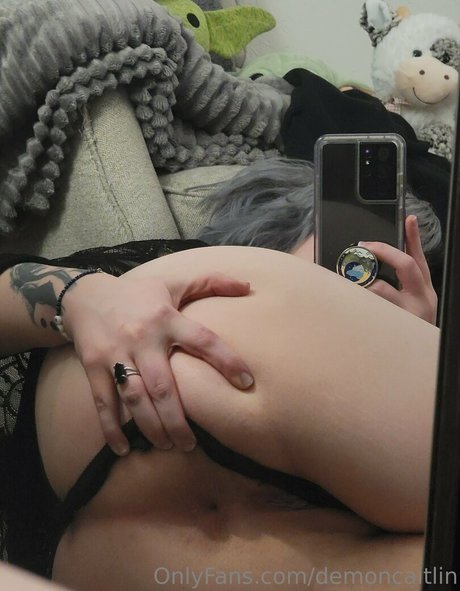 demoncaitlin pretty actress photos