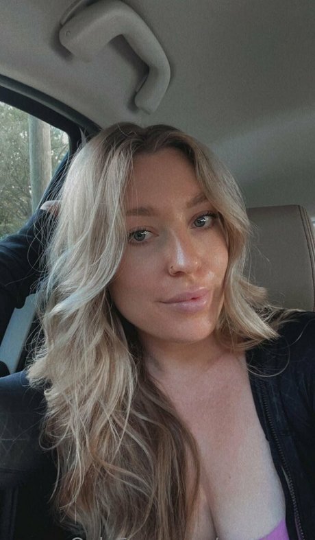 Sarah Can pornstar sexy img