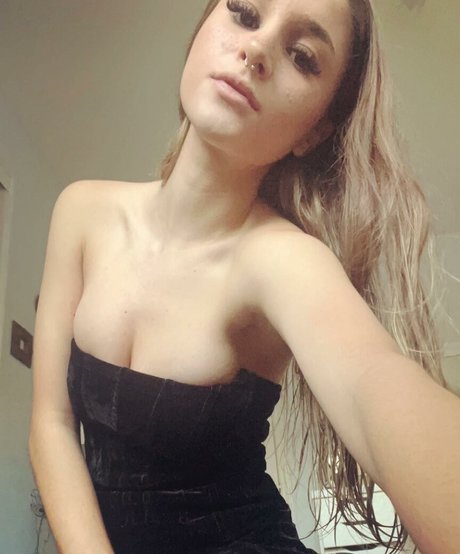 fikikikie pornstar erotic galleries