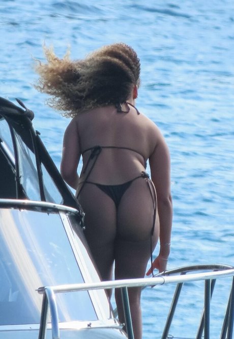 Amber Gill pornstar art archive