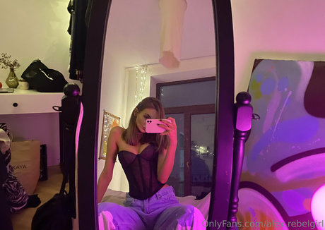 alex rebelgirl art actress img