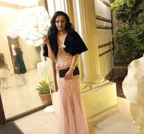 anasparkle model nude image