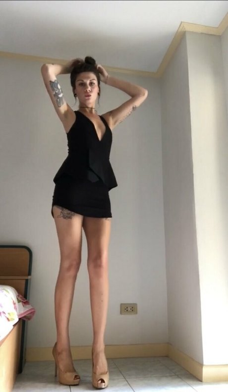 monalisawhoaa star naked pics