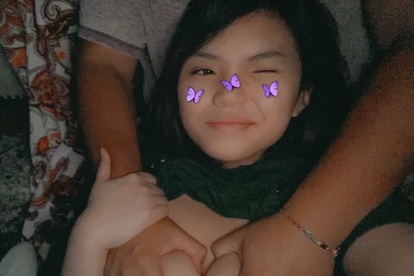 YoobieBaby sexy model pic