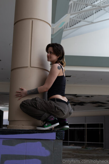 holyheck high quality model photos