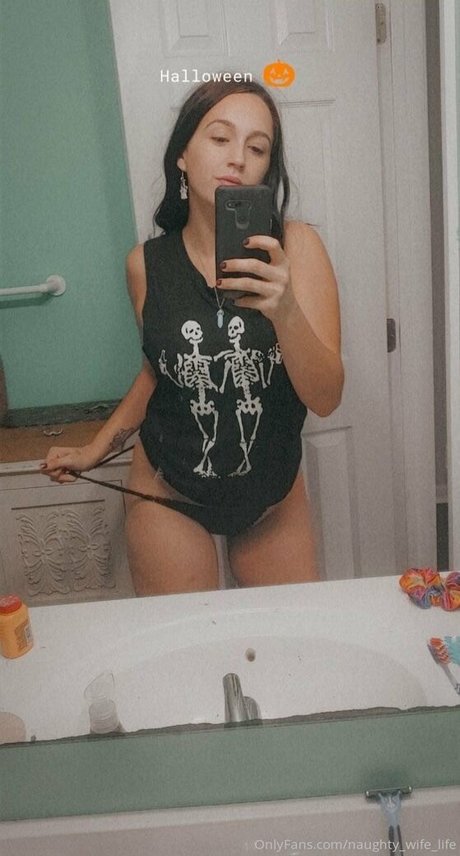 naughty wife life star porn pictures