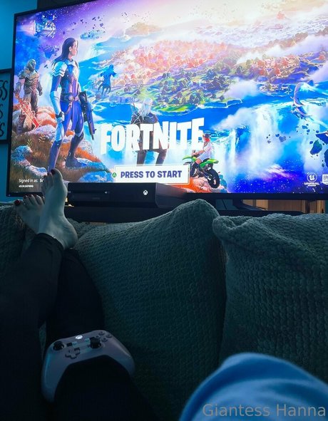 giantess hanna sexy actress archive