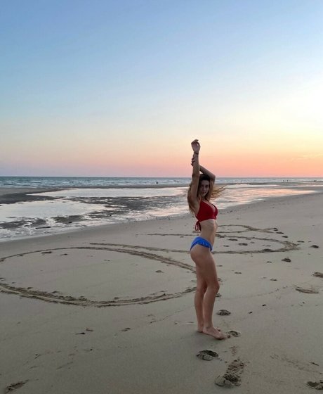 Jellyy Bree sex model gallery