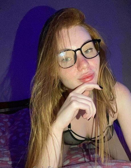 camilanaughty pornographic model pic