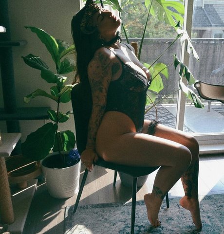 Angela Amethyst perfect pornstar pictures