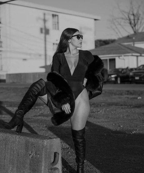 Angela Amethyst exclusive model archive