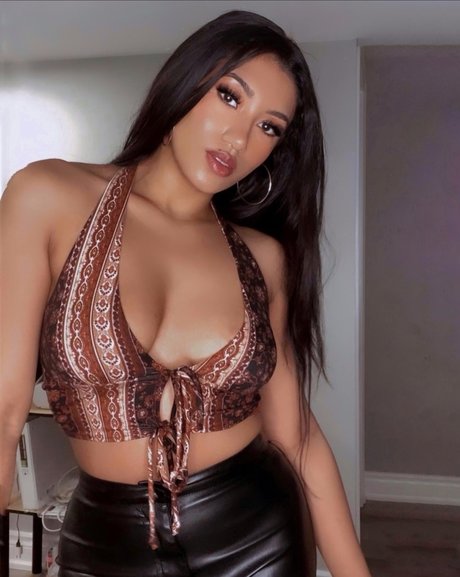 Tamia J free model pictures