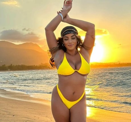 yinamenez perfect pornstar gallery