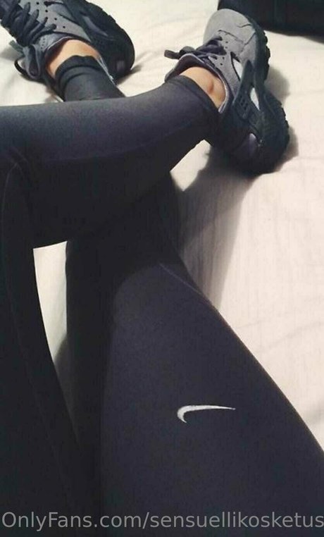 sensuellikosketus xxx pornstar photos