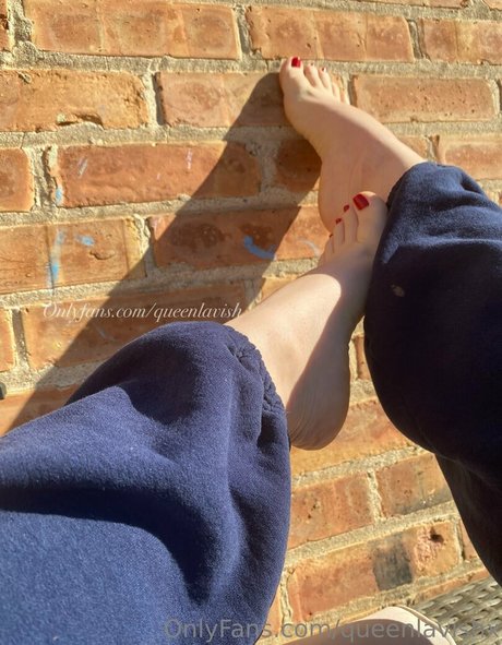 queenlavishx model sexy photo