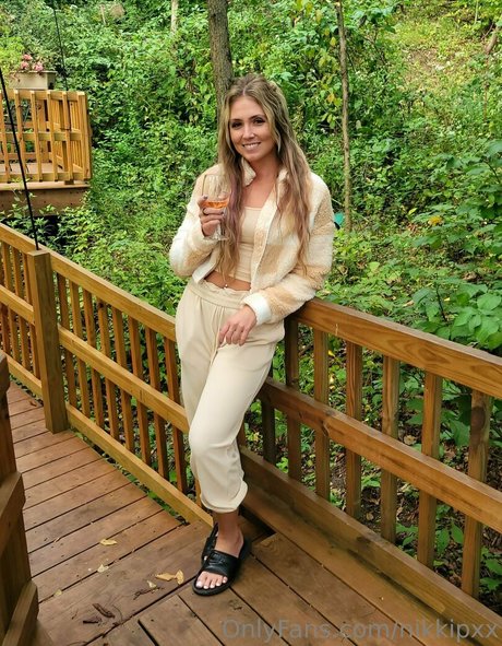 Nikkipxx xxx model pictures