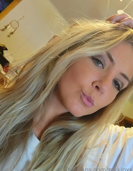 Nikkipxx pornstar art pic