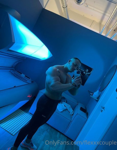 flexxxcouple art star img