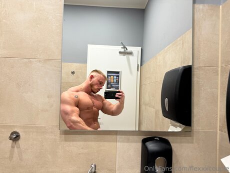 flexxxcouple pornstar hd pic