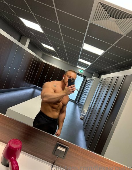 flexxxcouple xxx model pictures