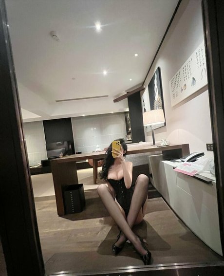 gezheng erotic model picture