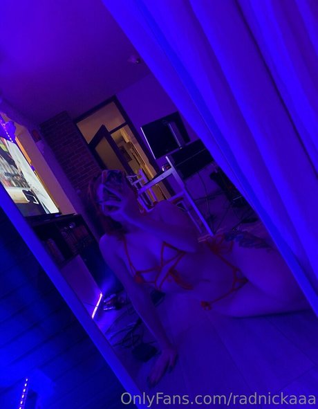 radnickaaa naked model images