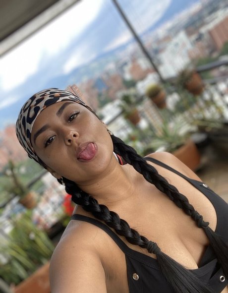 hazelxfox exclusive model galleries