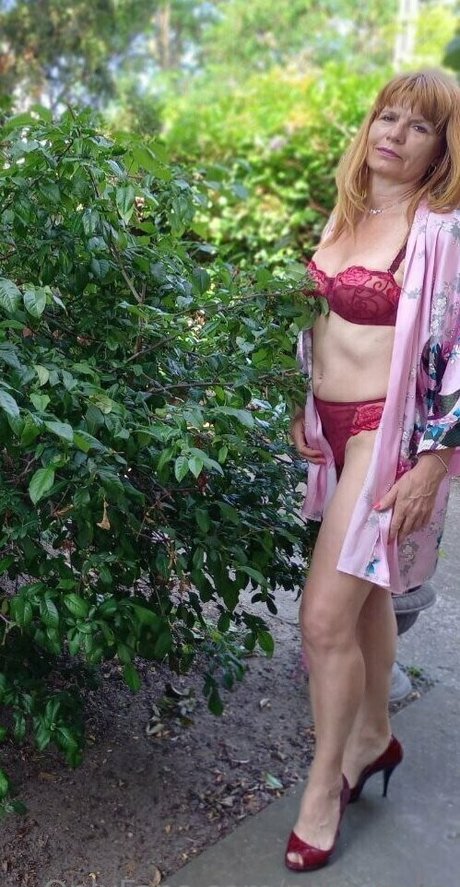 naked nora art model photos