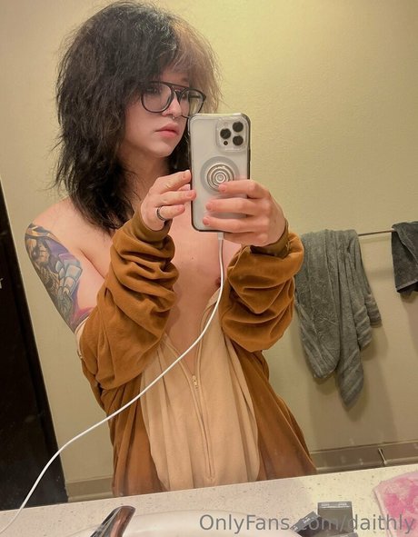 alsweyrs model naked galleries