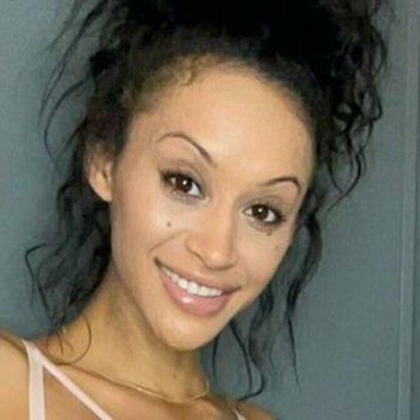 giavendettiofficial pornographic model gallery