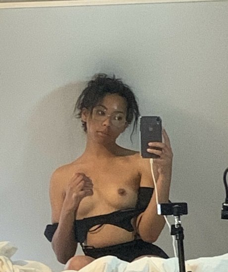 Charvotte model nude gallery