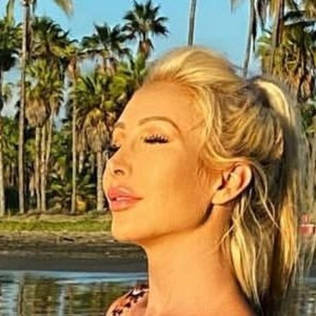 HelloItsLL model nudes img