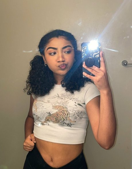 krystalogy sex pornstar image