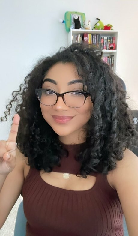 krystalogy hot actress archive