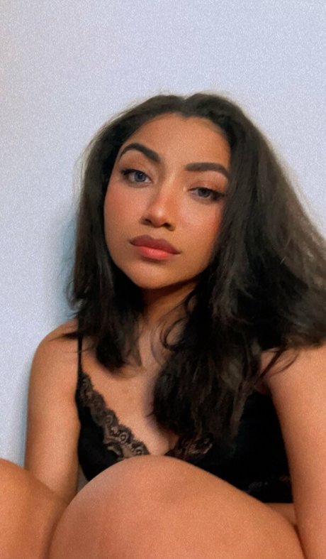 krystalogy actress image