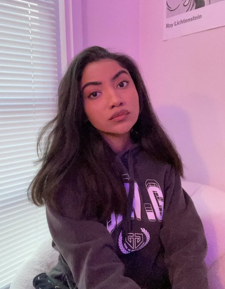 krystalogy exclusive actress photo