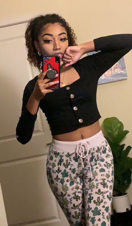 krystalogy pornstar high quality pics