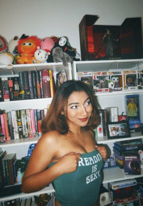 krystalogy star nudes picture