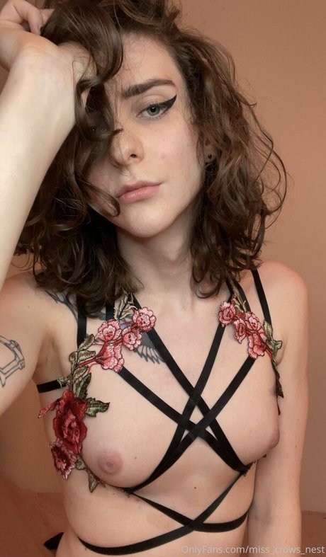 Miss Crows Nest free pornstar pics