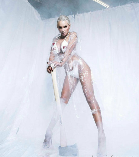 kenzietaylor nude actress pic