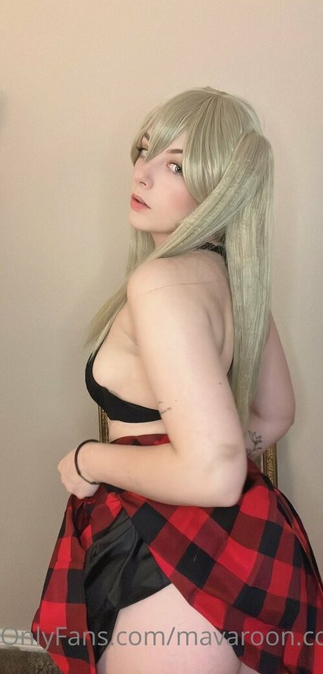 mavaroon cosplays adult actress img