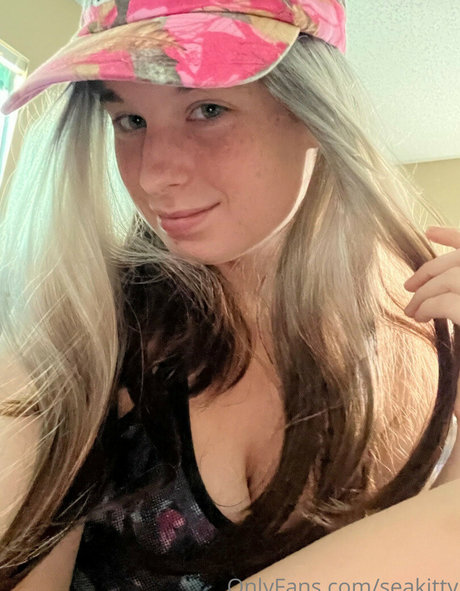 Seakitty nudes model archive