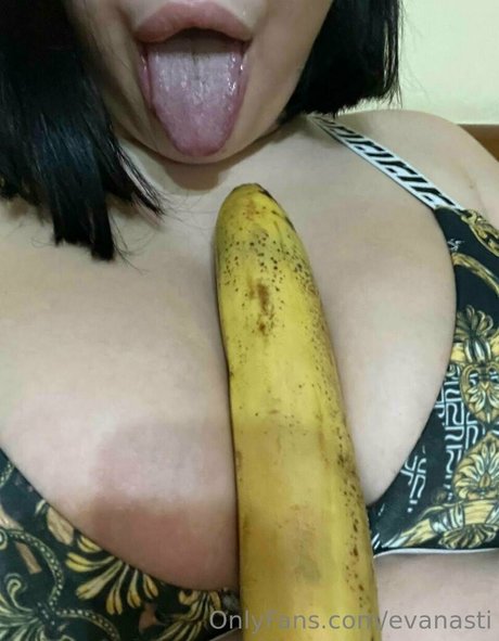 evanasti star top photos