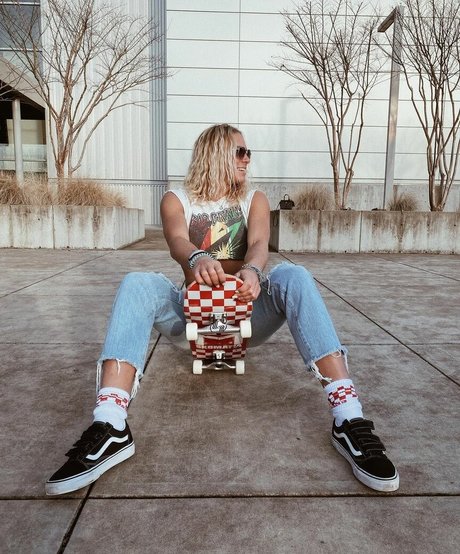 Calyx Harmony model adult archive