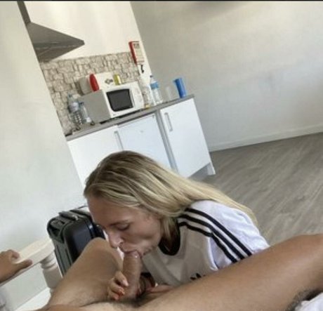 Charlotte Clark hot star images