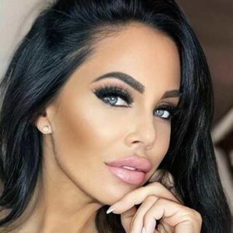 Onlyheni pornstar perfect img