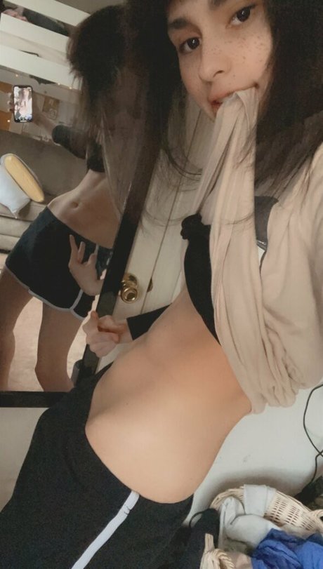 Shiruwu nudes model pictures