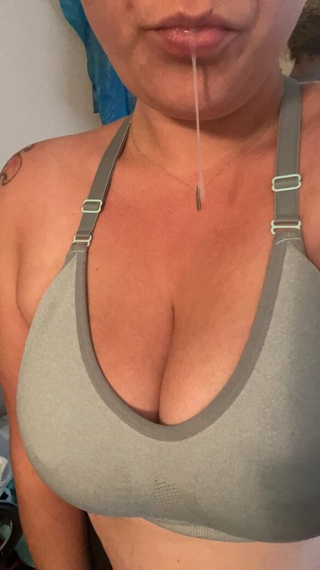 bettyplug star hot pics