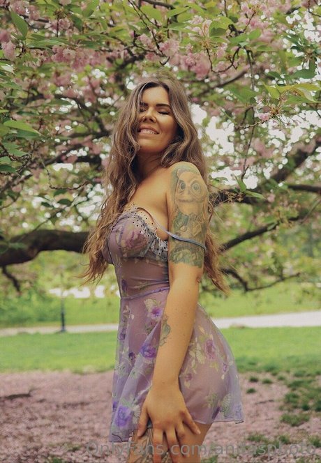 Anita Sadowska pornographic model archive